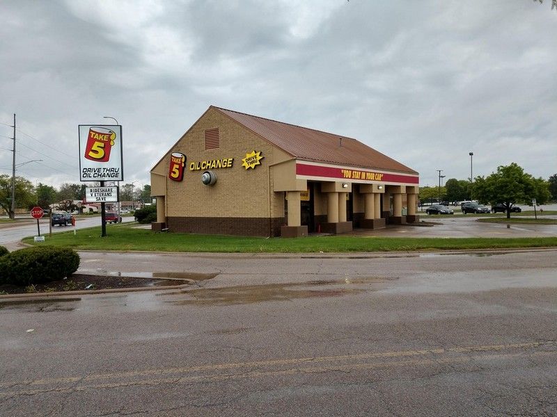 STERLING BAZAAR: 3311 N Sterling Ave, Peoria, IL 61604